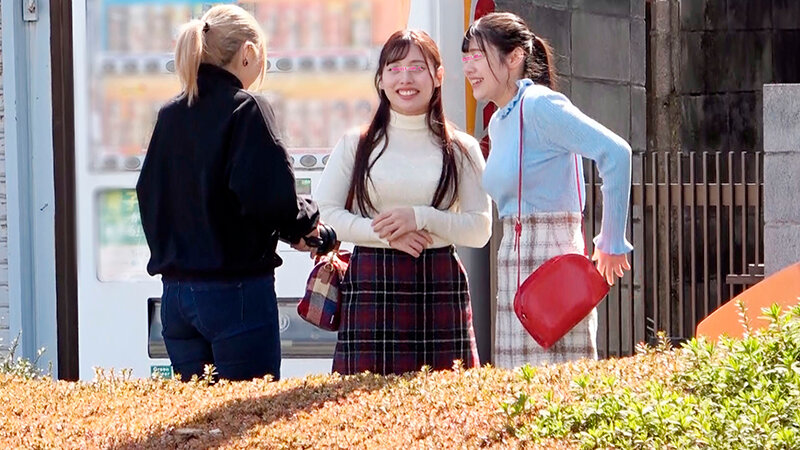 dvmm00288│顔出しMM号 仲良し女友達限定 ザ・マジックミラー 親友同士の素人女子大生2人が初めての「レズH脱出ゲーム」に挑戦！恥じらいながらもレズキス/相互手マン/レズクンニ/レズ玩具/貝合わせ！興奮しちゃった友達同士の2人は同時イキが止まらない！││ハイビジョン