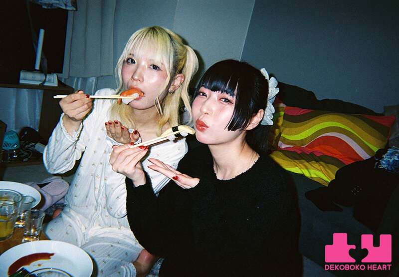 1boko00038│もっとお互いの事を知りたくて、プライベートも仲良しな2人が、ごはんを食べてシャワー浴びて朝までたくさんキスをしてまだ知らない‘好き’を知る1泊2日のお泊りデート 足立める・希咲那奈│足立める・希咲那奈│レズビアン